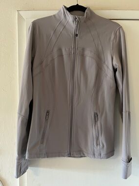 Define Lululemon athletica Light Gray Zip-Front Shirt Jacket size 12